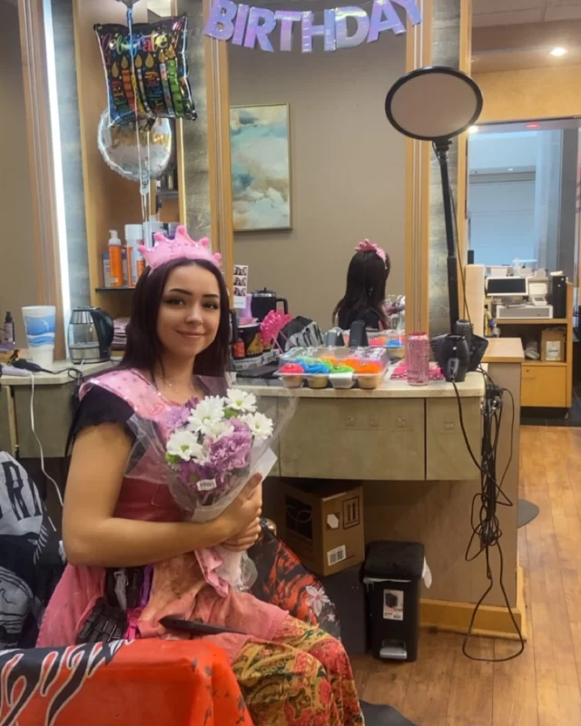 Happy birthday to one of our talented stylists!!! So happy to have you part of the AMJ FAMILY Enjoy your day @beautyritualsbyemily 🎊🎂🎉#amjbarbershop #cherryvalemall
