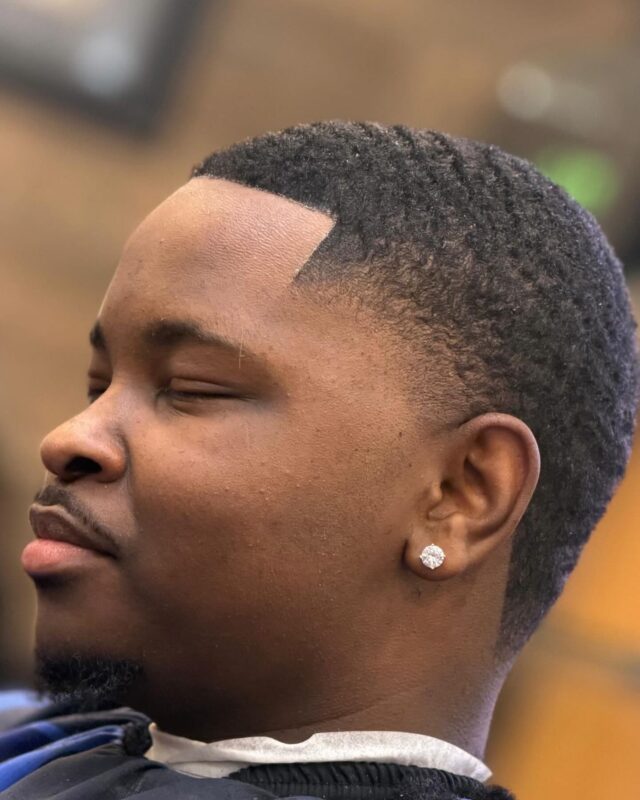 AMJ BARBERSHOP 💈Book your appointment or walk ins welcomed. #amjbarbershop #walkinswelcomed #barberlife #barbers