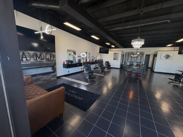 AMJ Barbershop 2 #amjbarbershop #barberlifestyle